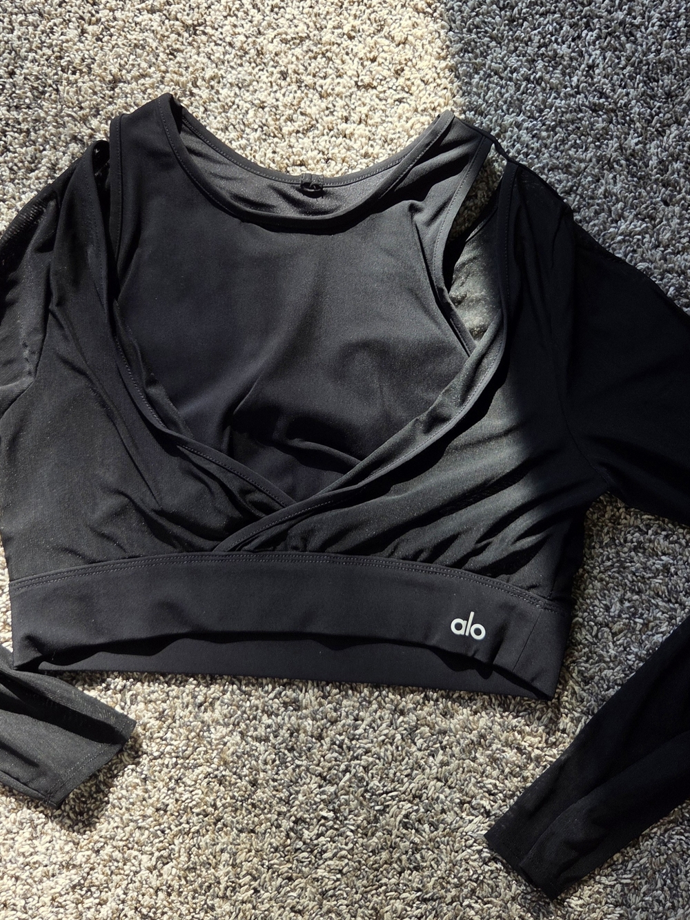 ALO Yoga Black Long-Sleeve  Crop Top